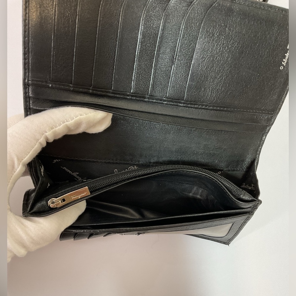 Salvatore Ferragamo Black Embossed Authentic Wallet - Picture 7 of 10